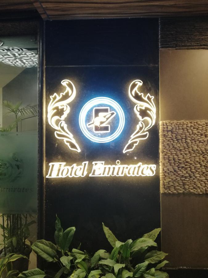 Hotel Emirates Calcutta Extérieur photo